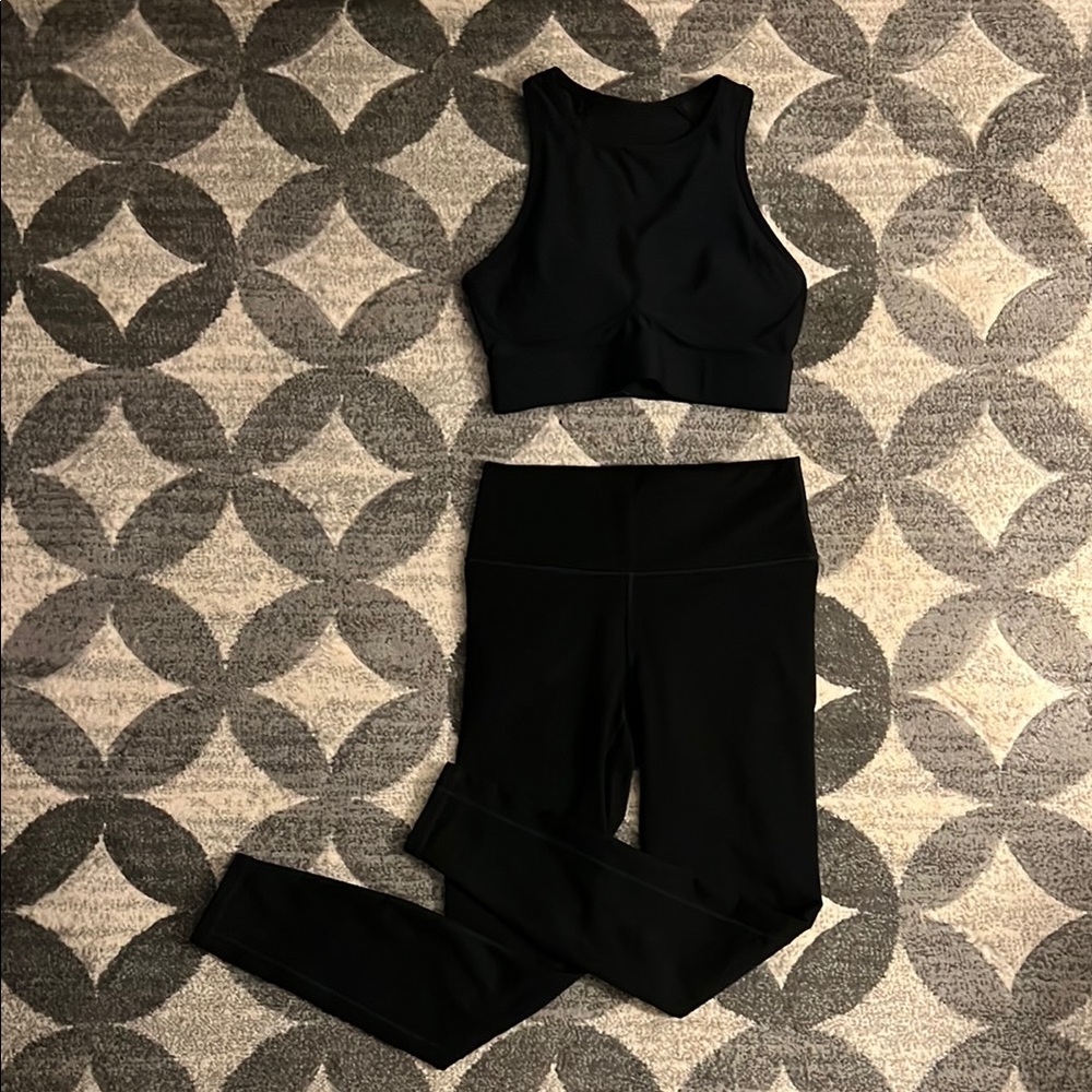Black Athletic Crop Top and Leggings Set